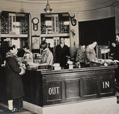 Old photograph of Memorial Park Library's interior. 